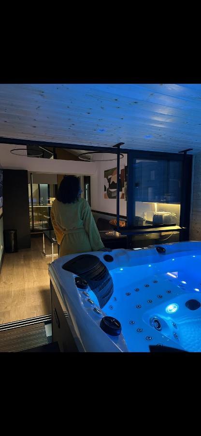 Les Suites De Stanislas Jacuzzi & Spa Nancy Buitenkant foto