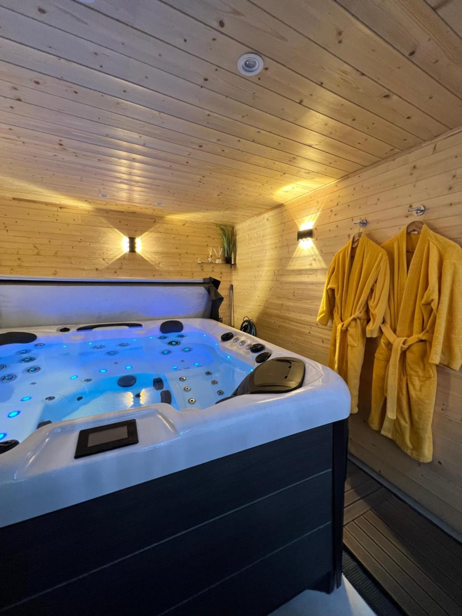 Les Suites De Stanislas Jacuzzi & Spa Nancy Buitenkant foto